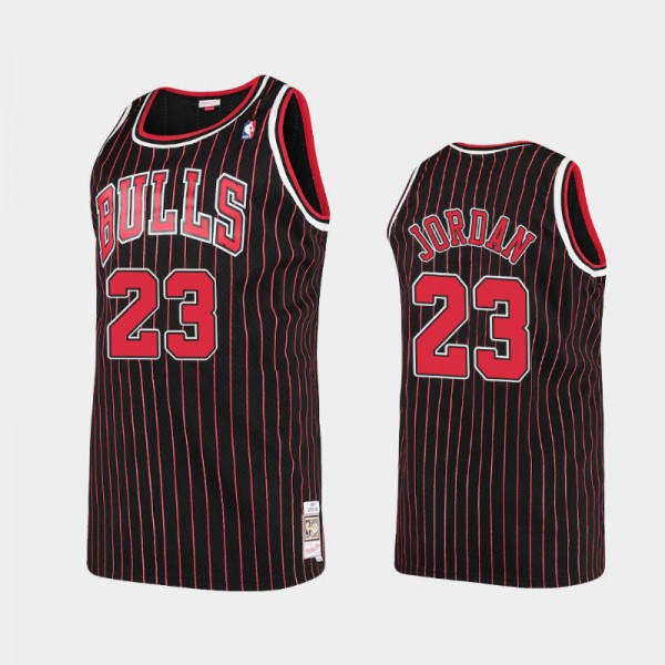 Michael Jordan Chicago Bulls #23 Men's Hardwood Classics Bulls 1995-96 Jersey - Black